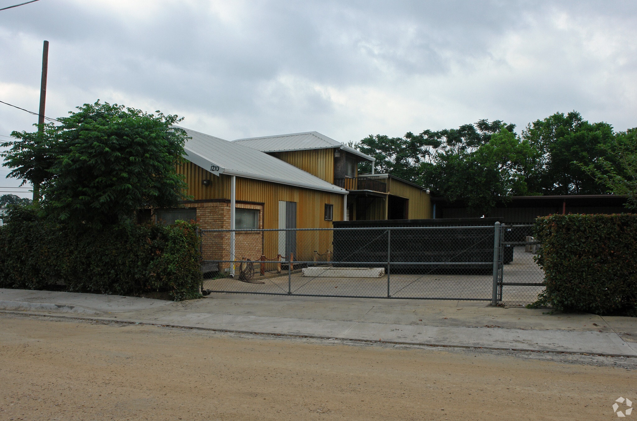 1210 Beaumont St, Dallas, TX for Rent