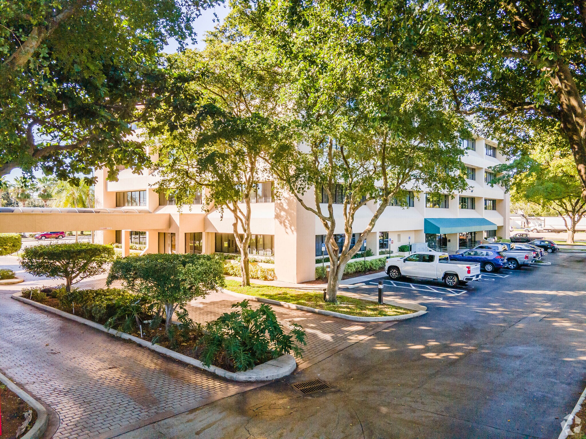 300 Lock Rd, Deerfield Beach, FL for Rent