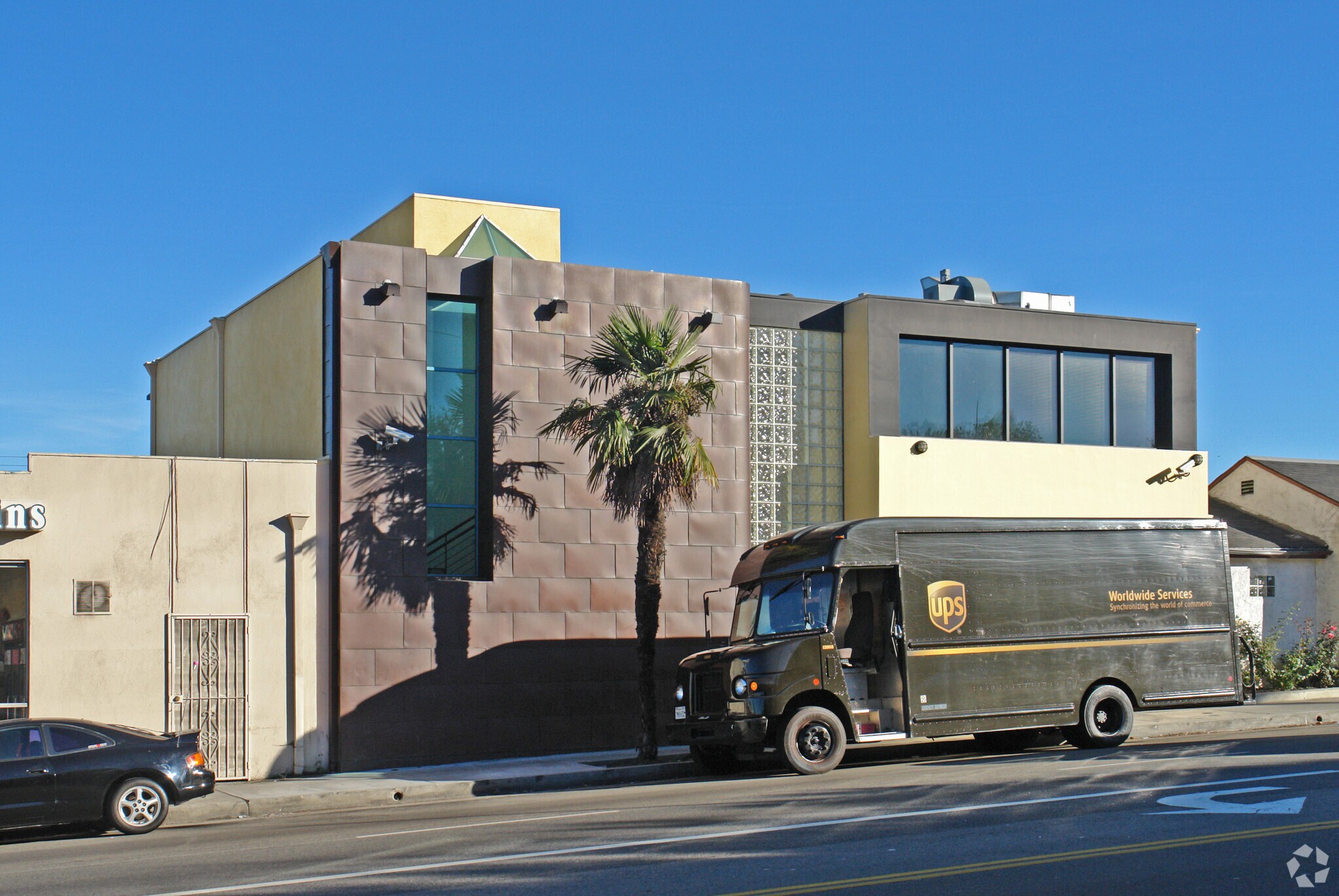 1818 S Robertson Blvd, Los Angeles, CA for Rent