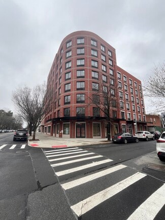 Bronx, NY Retail - 872 Bronx Park South