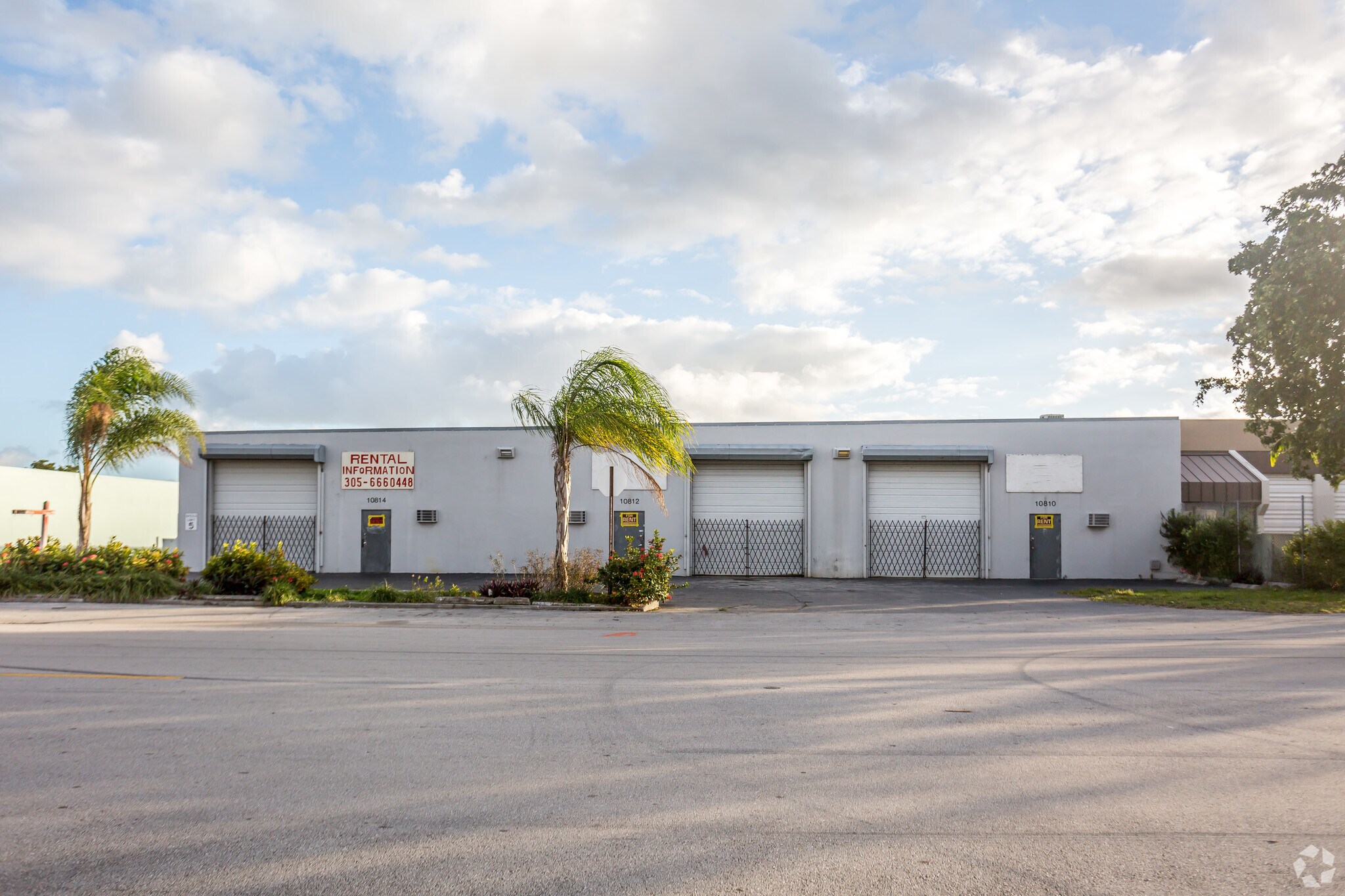 10810-10814 SW 188th St, Miami, FL for Rent