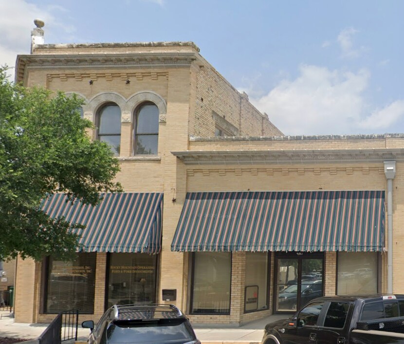 113 E 3rd St, Taylor, TX for Rent