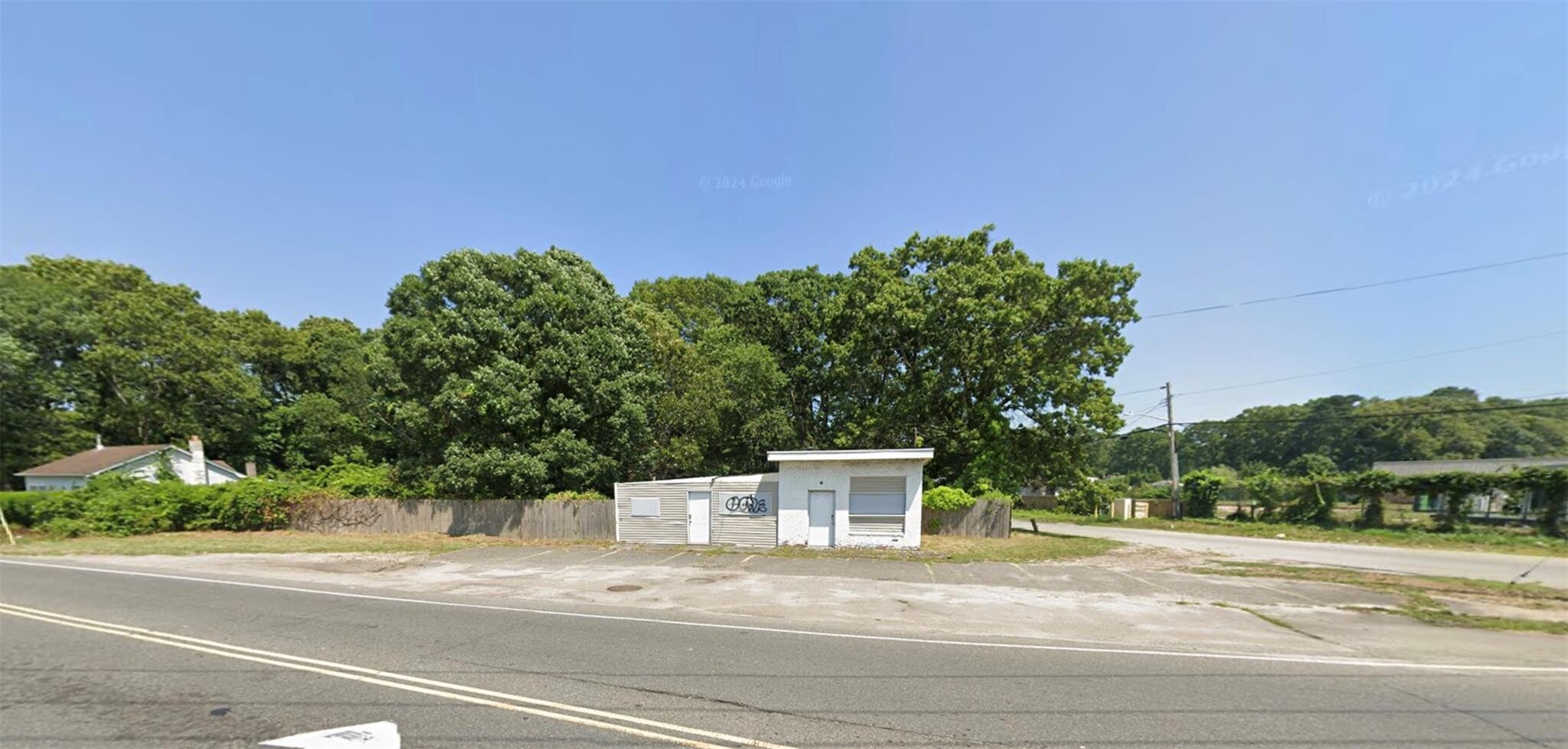 475 Mastic Rd, Mastic Beach, NY for Sale