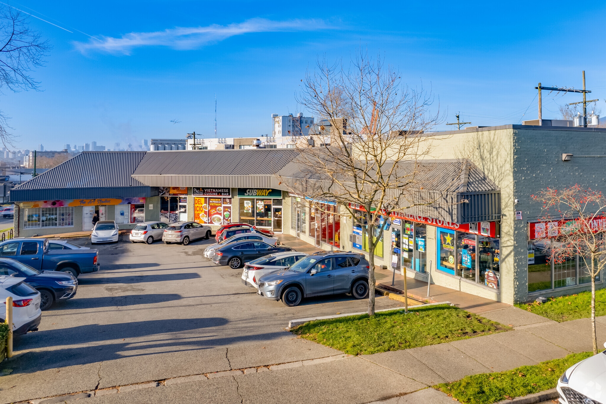 2073-2099 Dundas St, Vancouver, BC for Rent