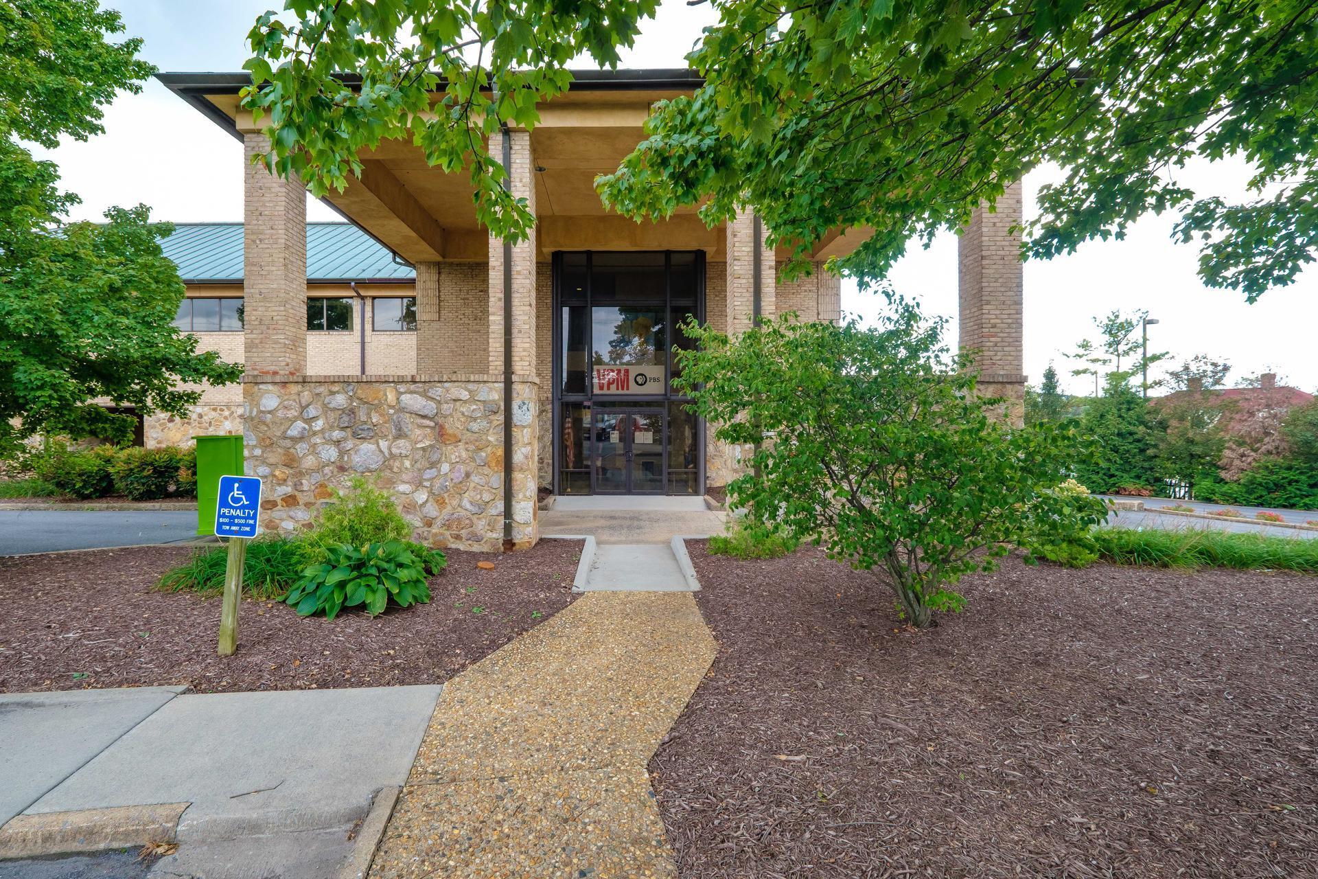 847 Martin Luther King Jr Way, Harrisonburg, VA for Rent
