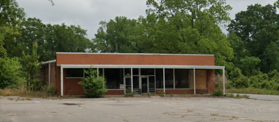 143 S Patterson St, Maxton, NC for Sale