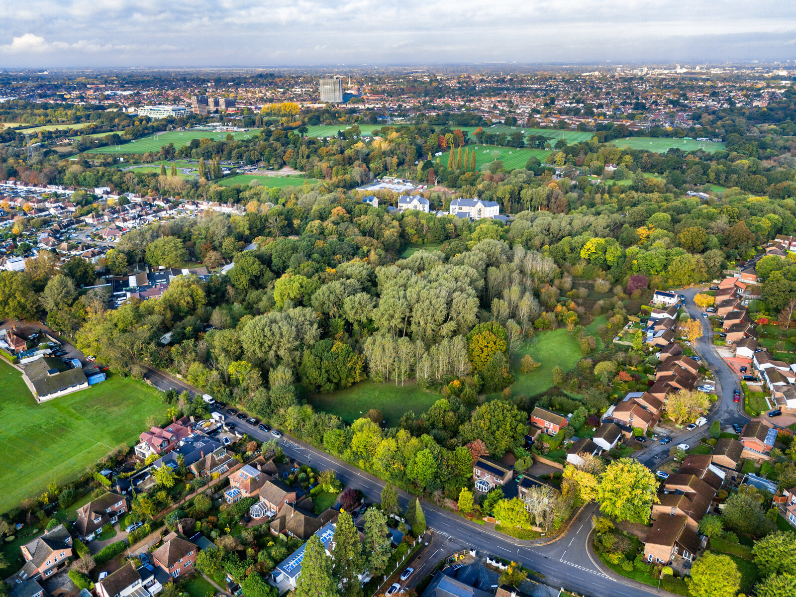 1 Grafton Rd, Worcester Park, LND for Sale