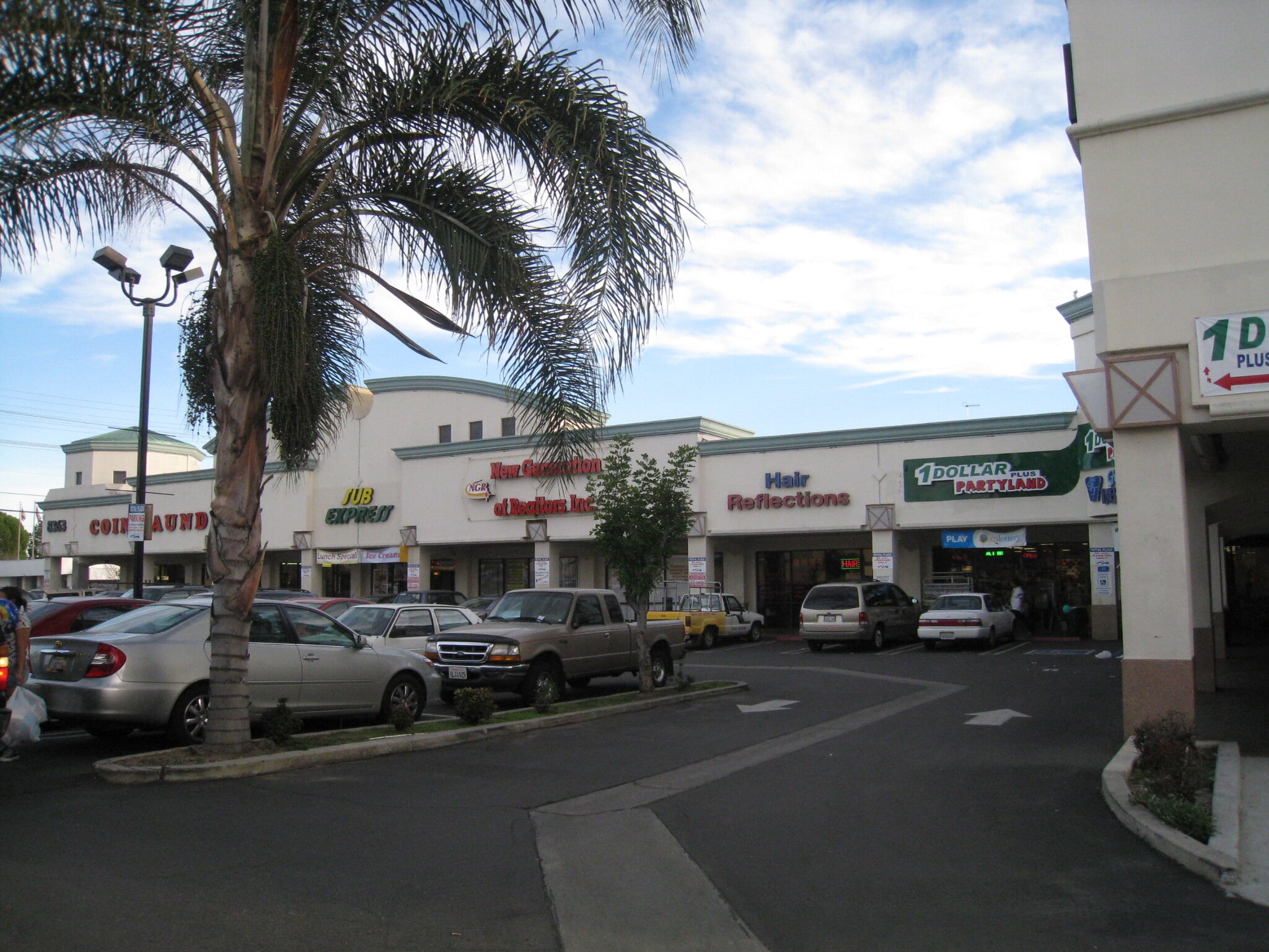 8363 Reseda Blvd, Northridge, CA for Rent