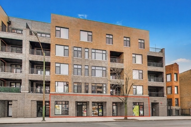 1319 N Western Ave, Chicago, IL for Sale