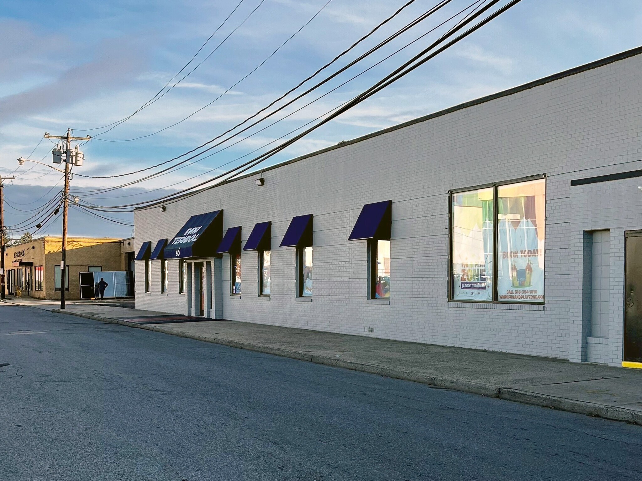 50 Nassau Terminal Rd New Hyde Park, NY 11040 Industrial Property for