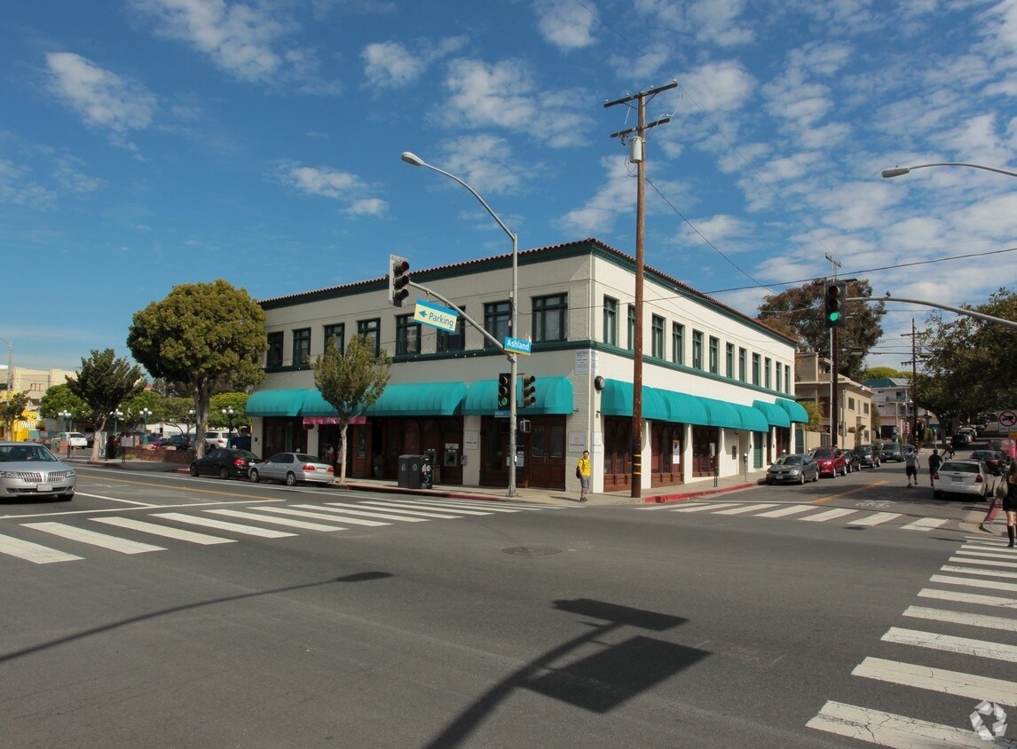 2823-211 Main St, Santa Monica, CA for Rent