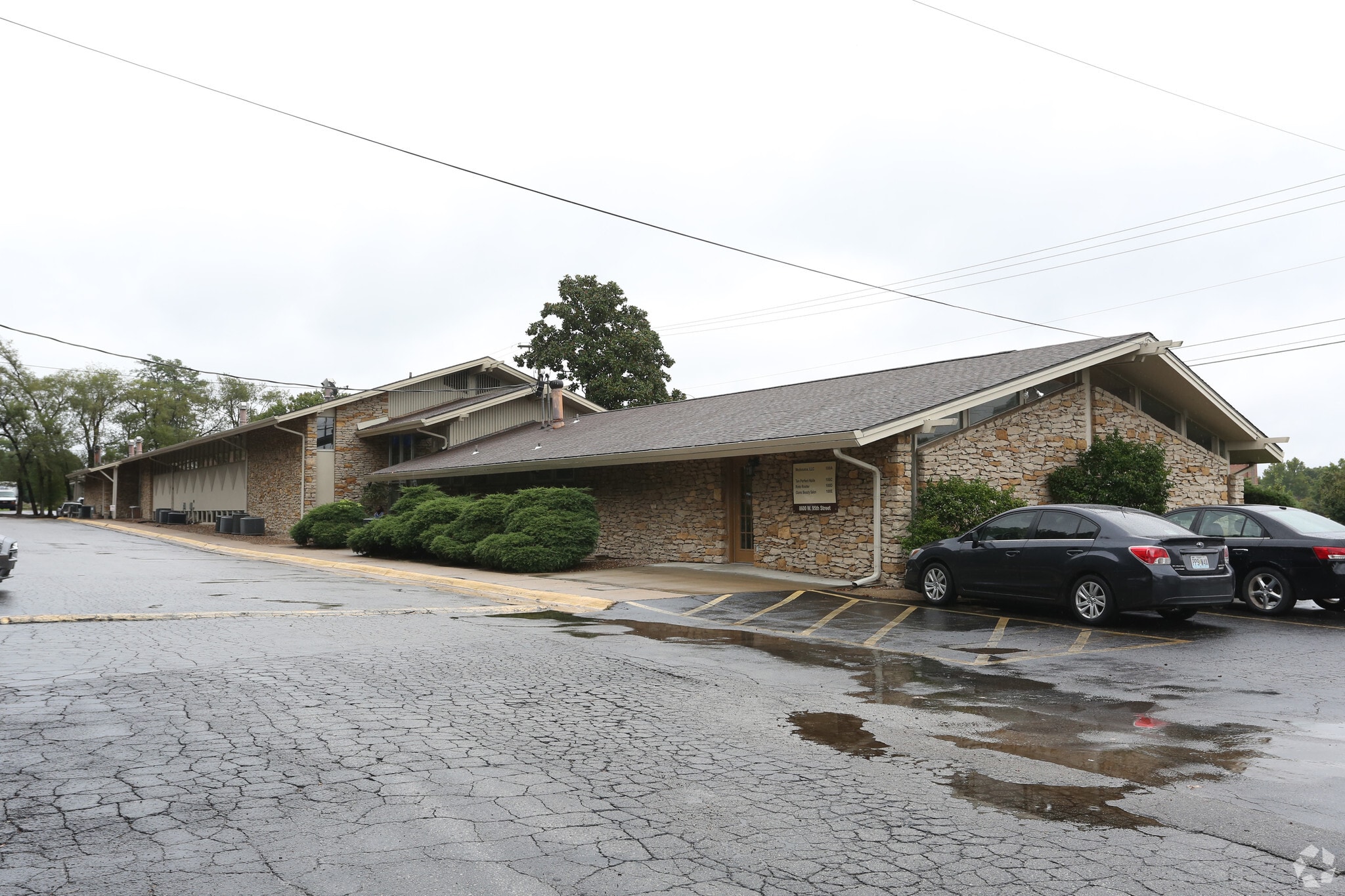 8600 W 95th St, Overland Park, KS for Rent