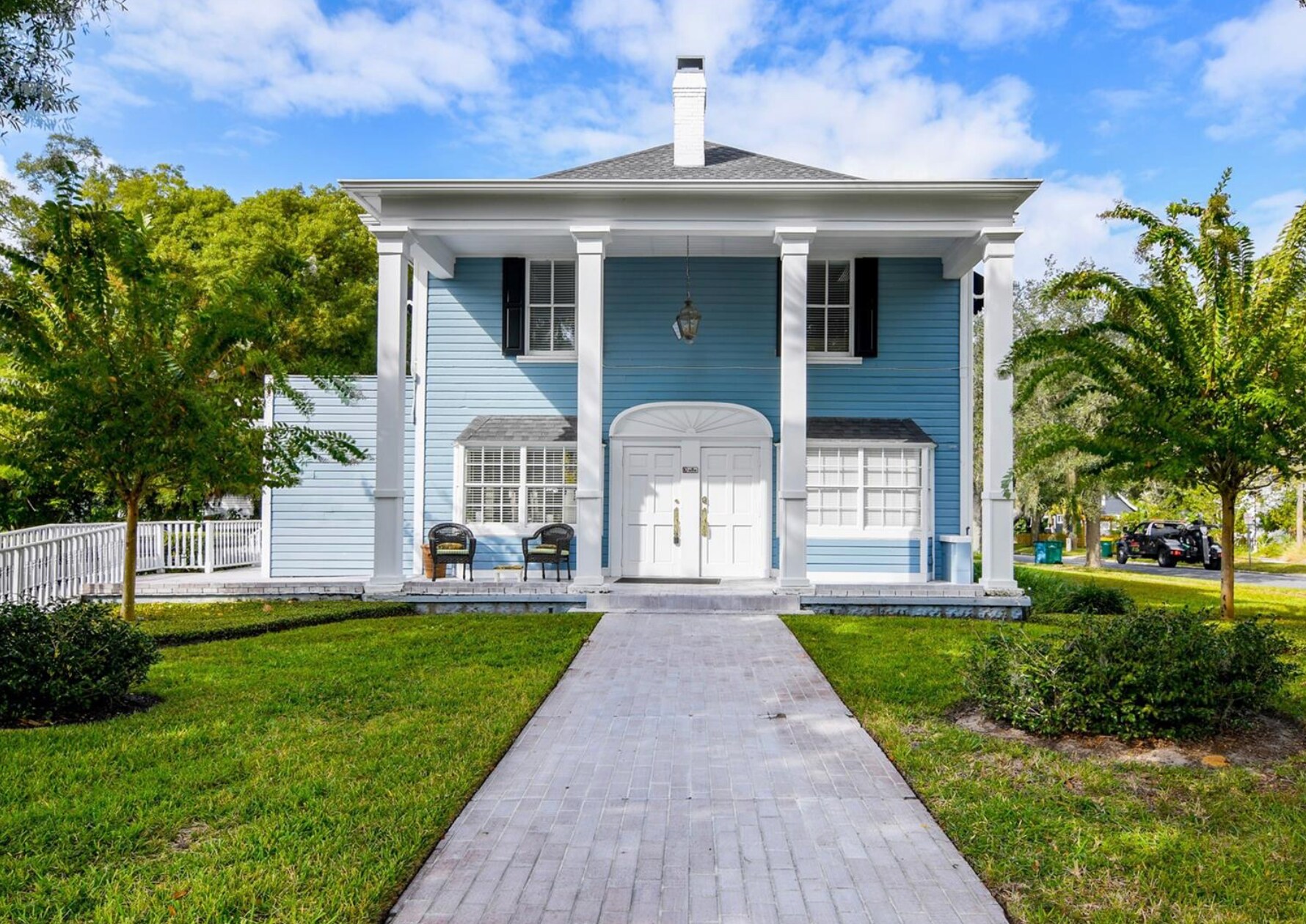 851 N Donnelly St, Mount Dora, FL for Sale