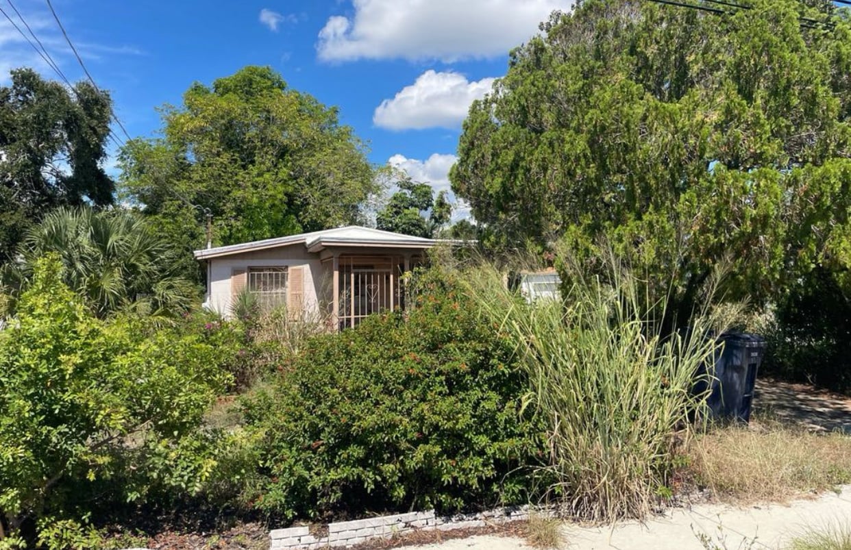 1907 W Gray St, Tampa, FL for Sale