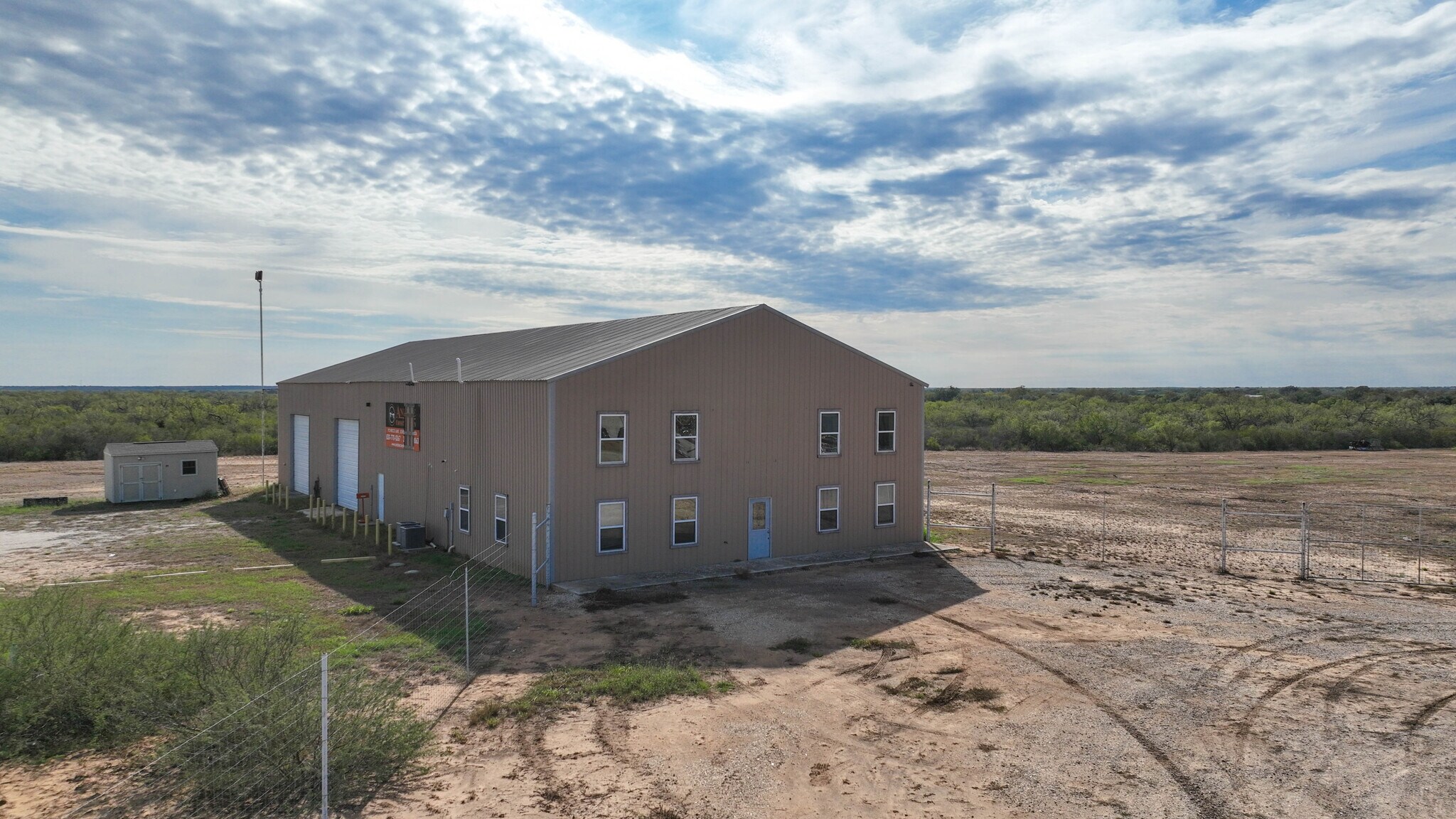 193 Welco Ln, Jourdanton, TX for Sale