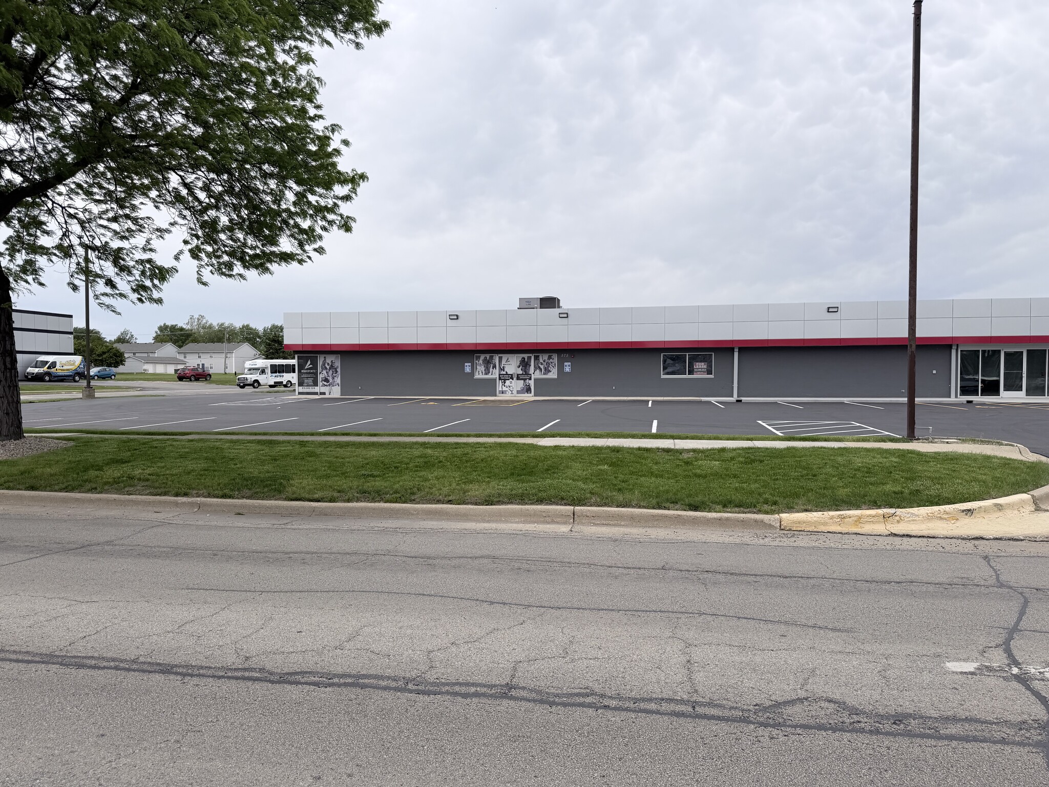 575 William Latham Dr, Bourbonnais, IL for Rent