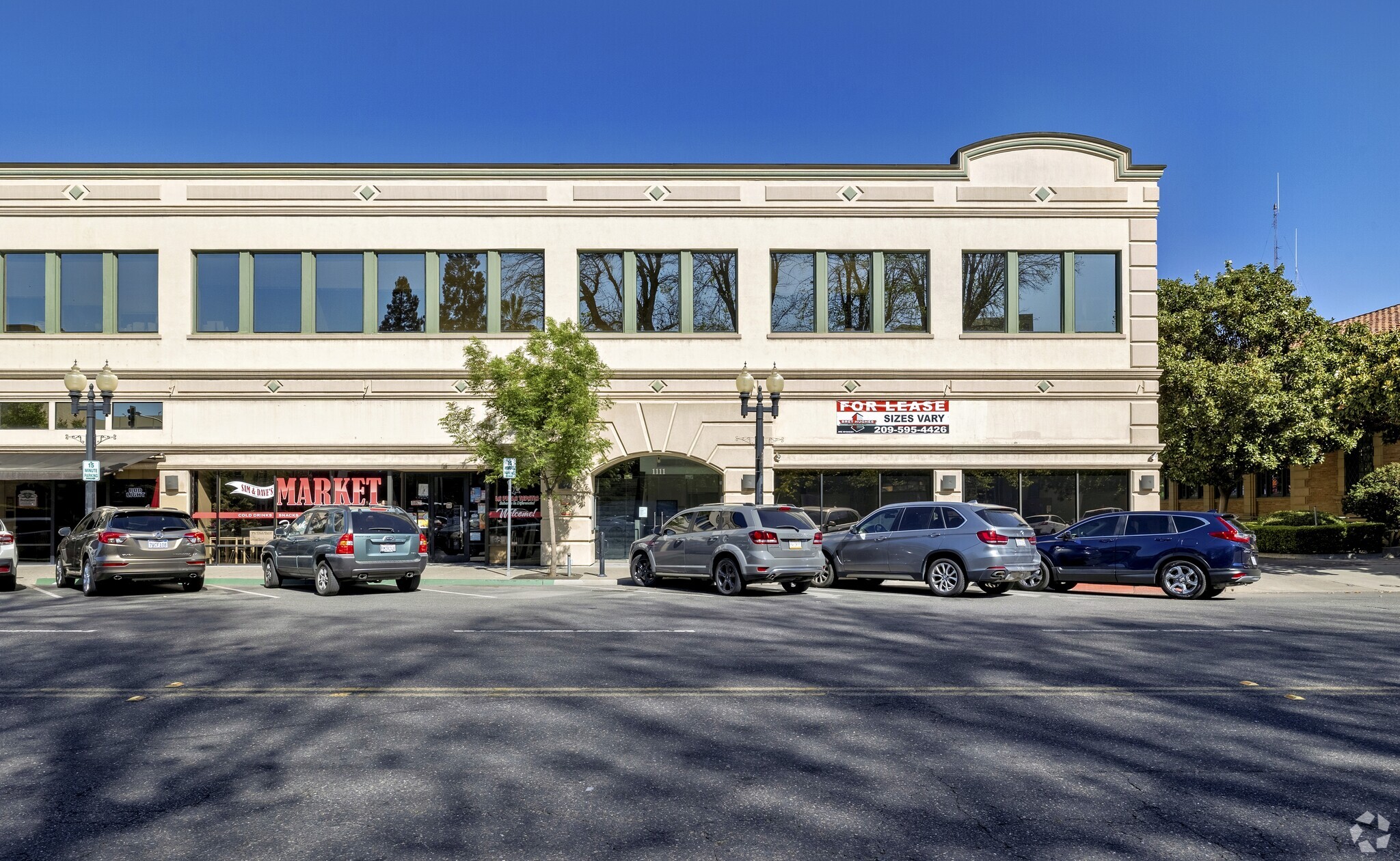 1111-1115 I St, Modesto, CA for Rent
