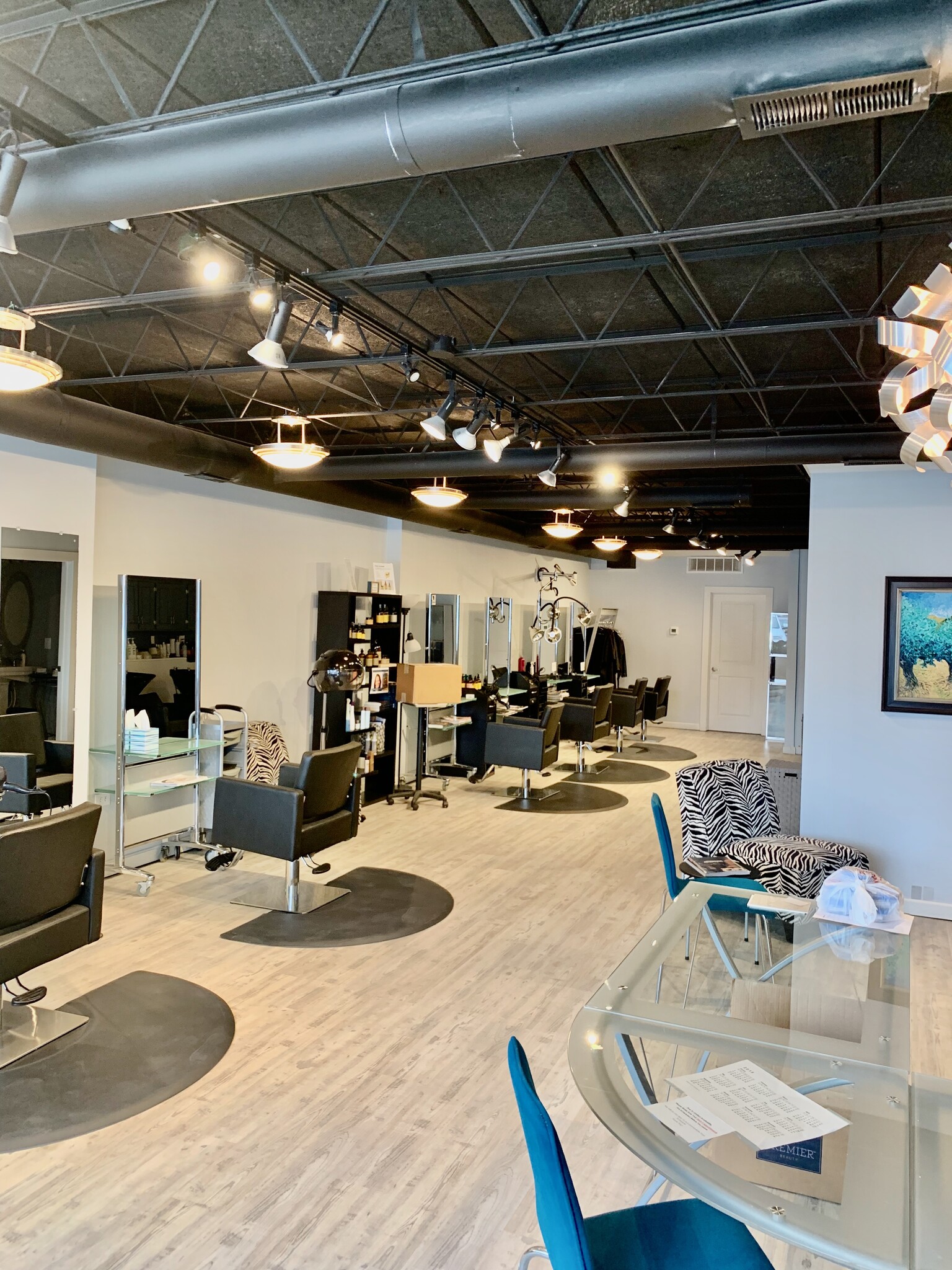 8303 Washington St, Chagrin Falls, OH for Rent