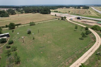 Lockhart, TX Commercial Land - 1707 Silent Valley Rd