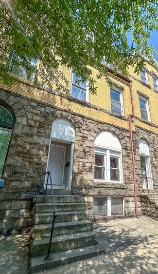 Baltimore, MD Apartments - 2422 N Calvert St