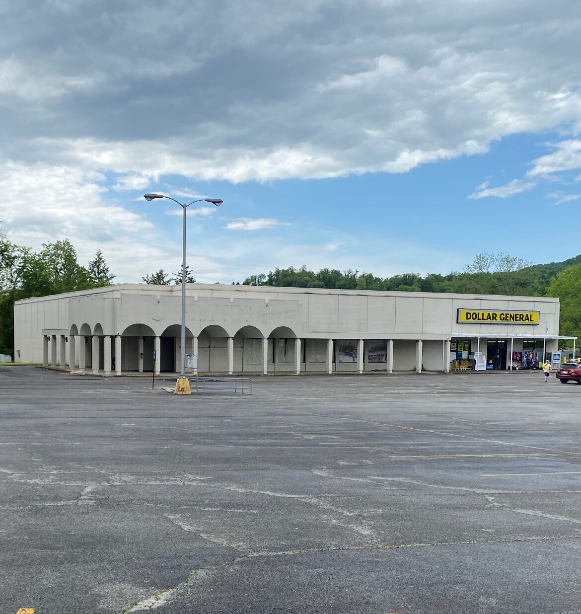 900 Wenonah Ave, Pearisburg, VA for Rent