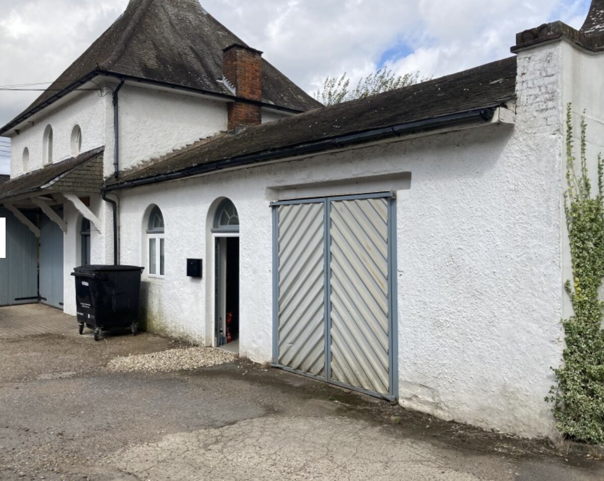 Ranmore Cmn, Dorking, SRY for Rent