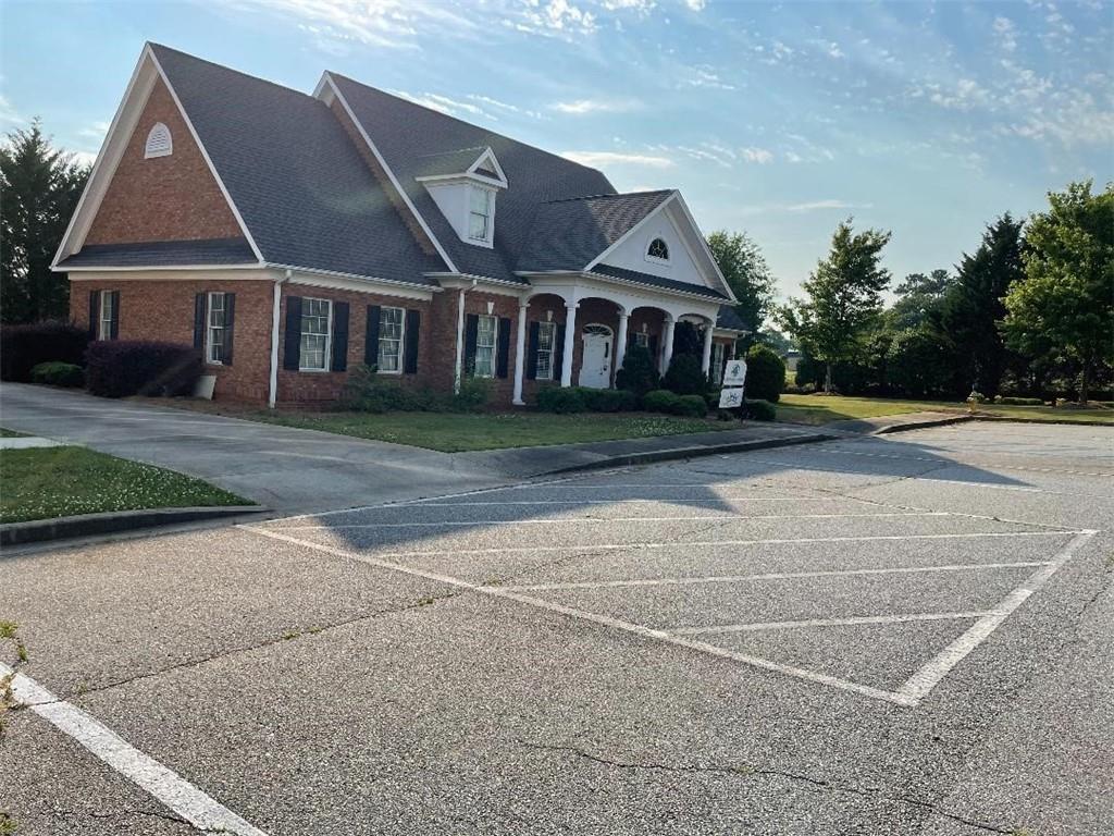 2 Leas Courtyard Dr Seneca, SC 29672 Office Property for Lease on