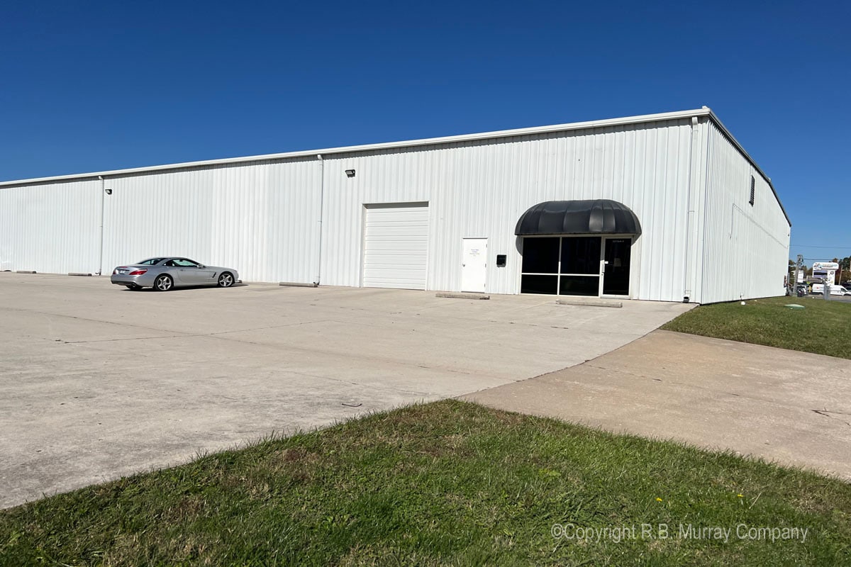 555 S Cavalier Ave, Springfield, MO for Rent