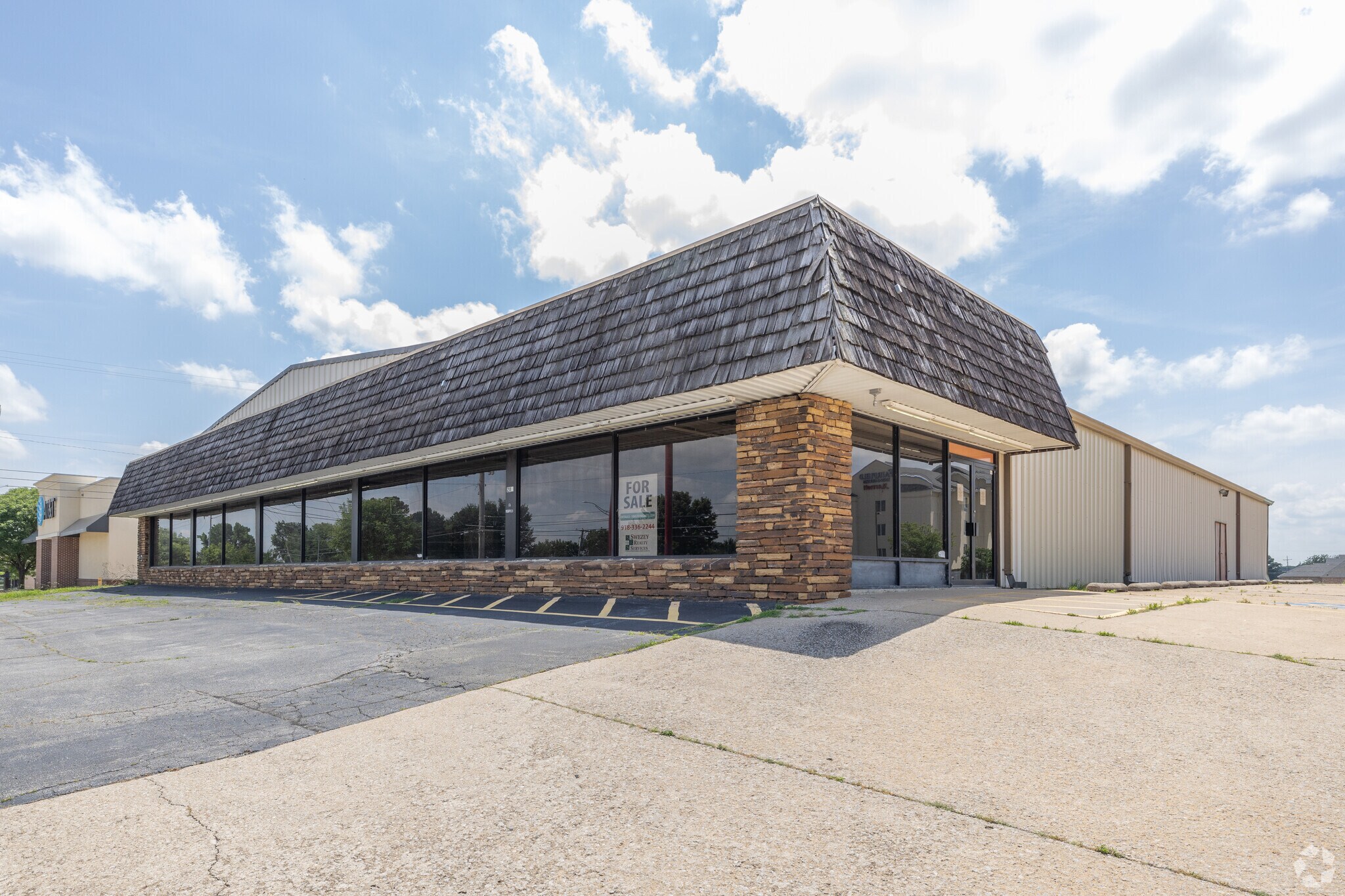 2119 SE Washington Blvd, Bartlesville, OK for Sale