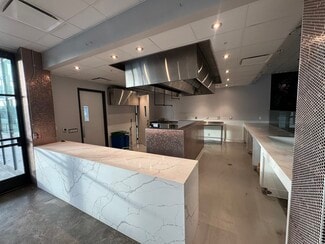 Los Angeles, CA Office/Retail, Retail - 695 S Santa Fe Ave