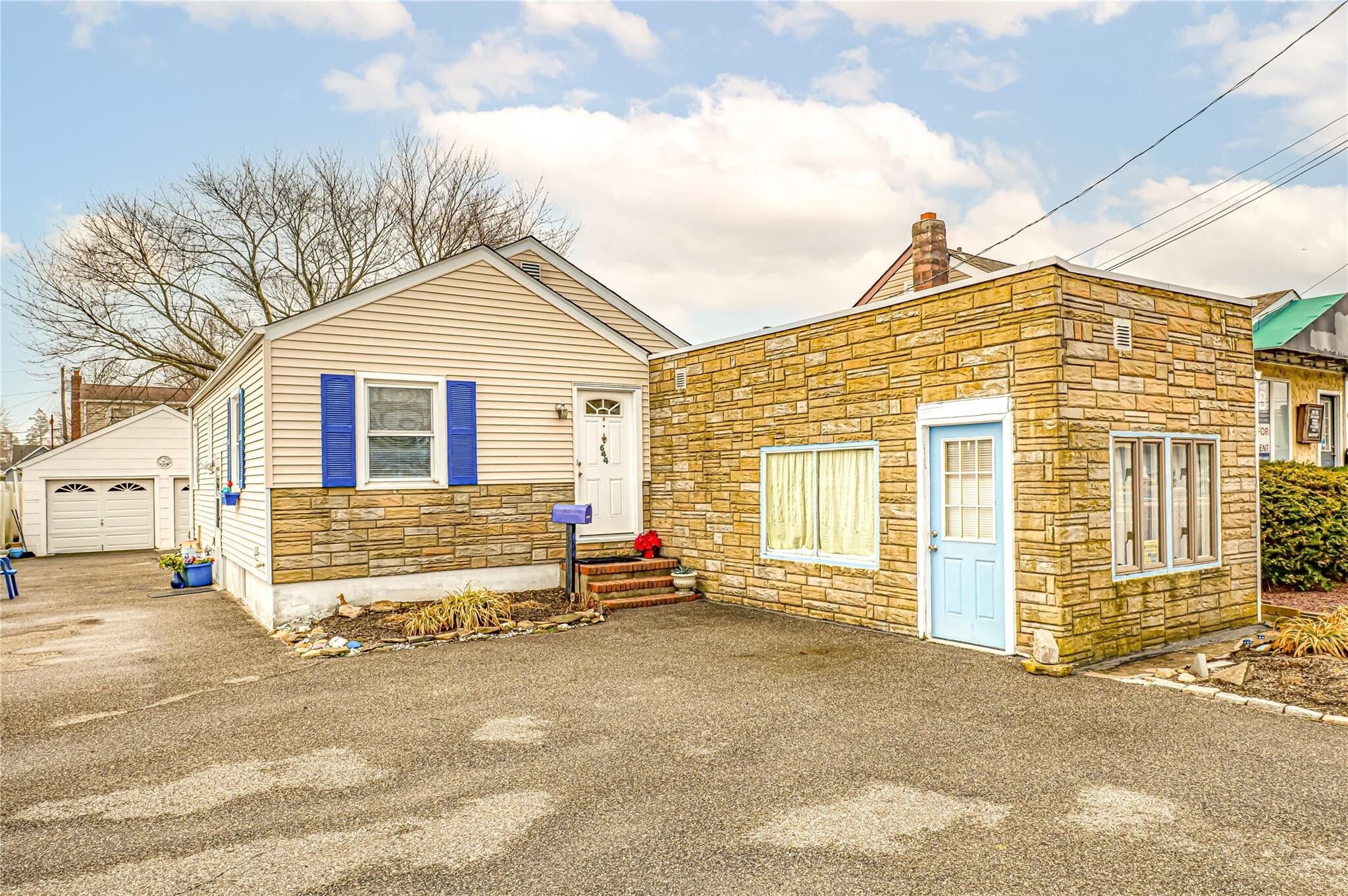 644 Merrick Rd, Copiague, NY for Sale