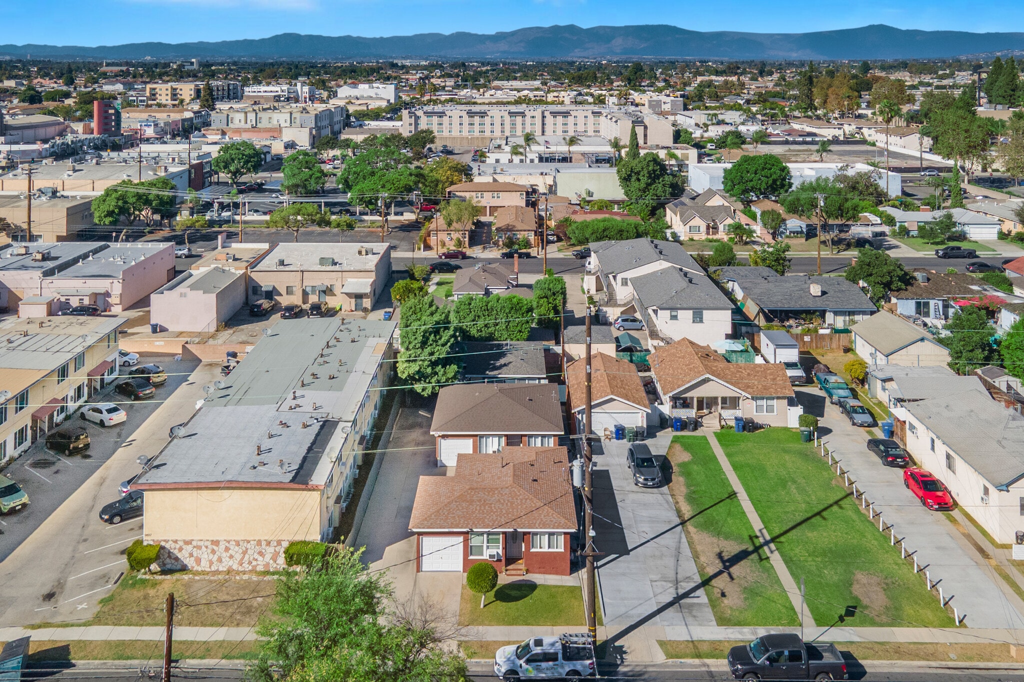 9833 Walnut St, Bellflower, CA for Sale