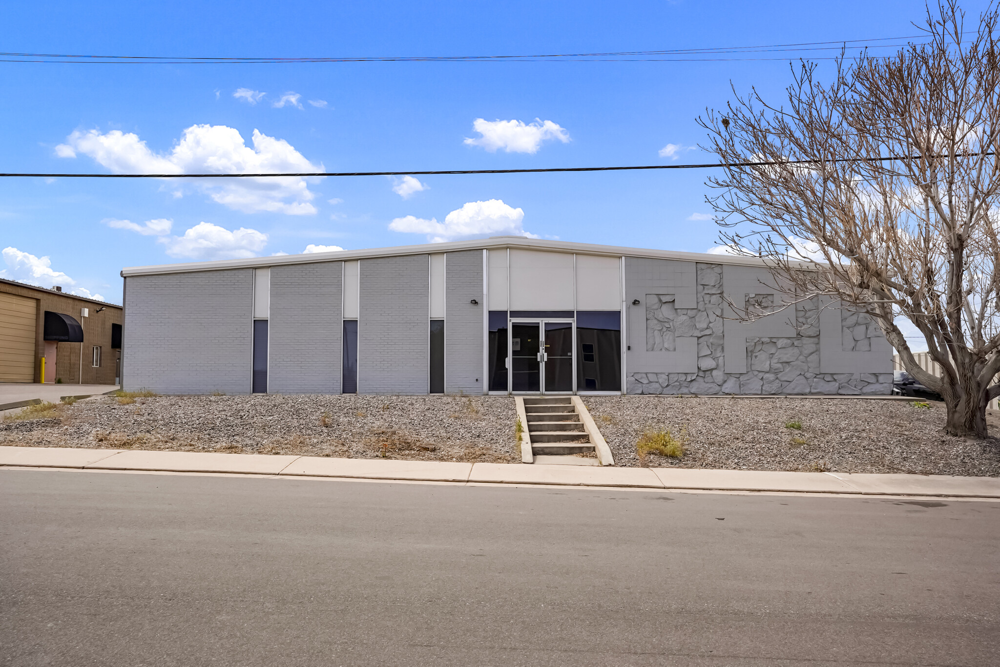 1900 W Yale Ave, Englewood, CO for Sale