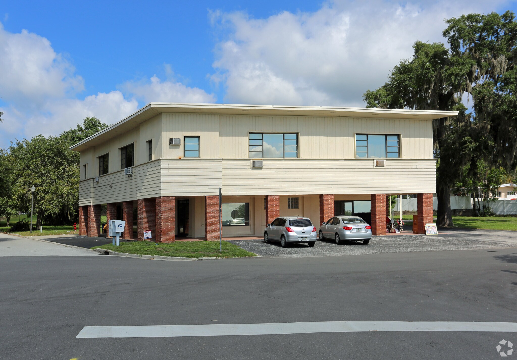 138 E Central Ave, Howey In The Hills, FL for Rent
