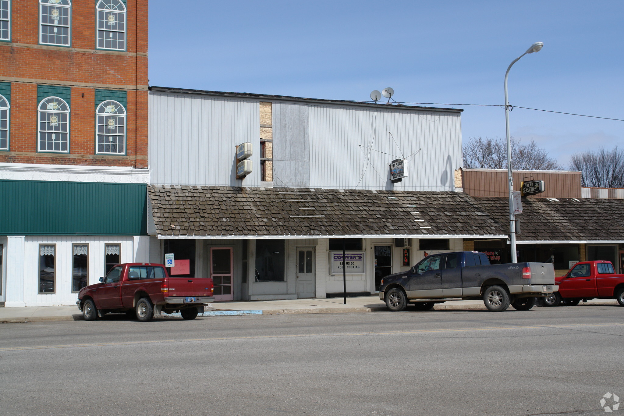 119-123 E Main St, Elsie, MI for Sale