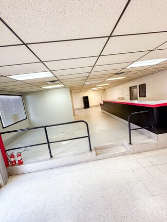 Great Bend, KS Office/Retail - 605 Main St