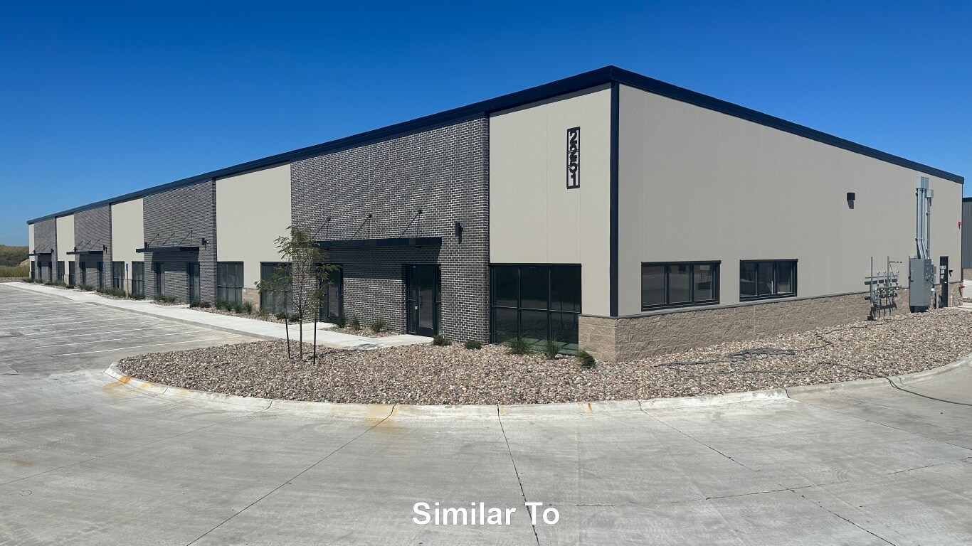 2151 Shilow Rose Pkwy SW, Bondurant, IA for Rent