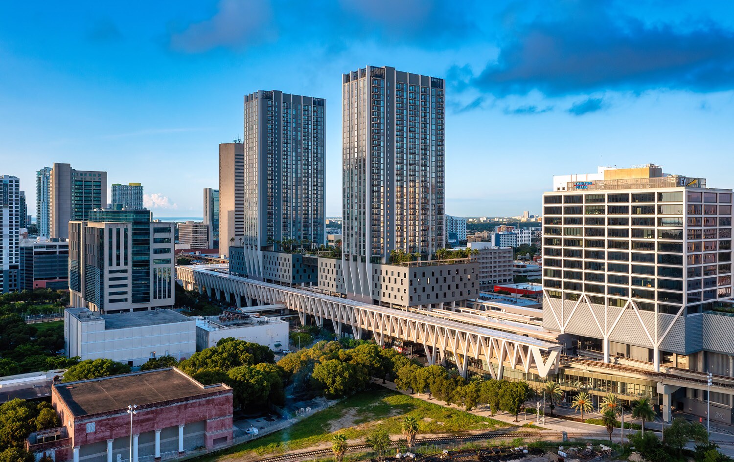 200-600 NW 1st St, Miami, FL for Rent