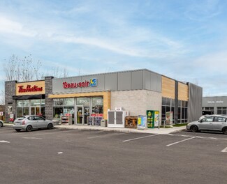 Châteauguay, QC Convenience Store - 200 Rue Primeau Châteauguay, QC Convenience Store - 200 Rue Primeau
