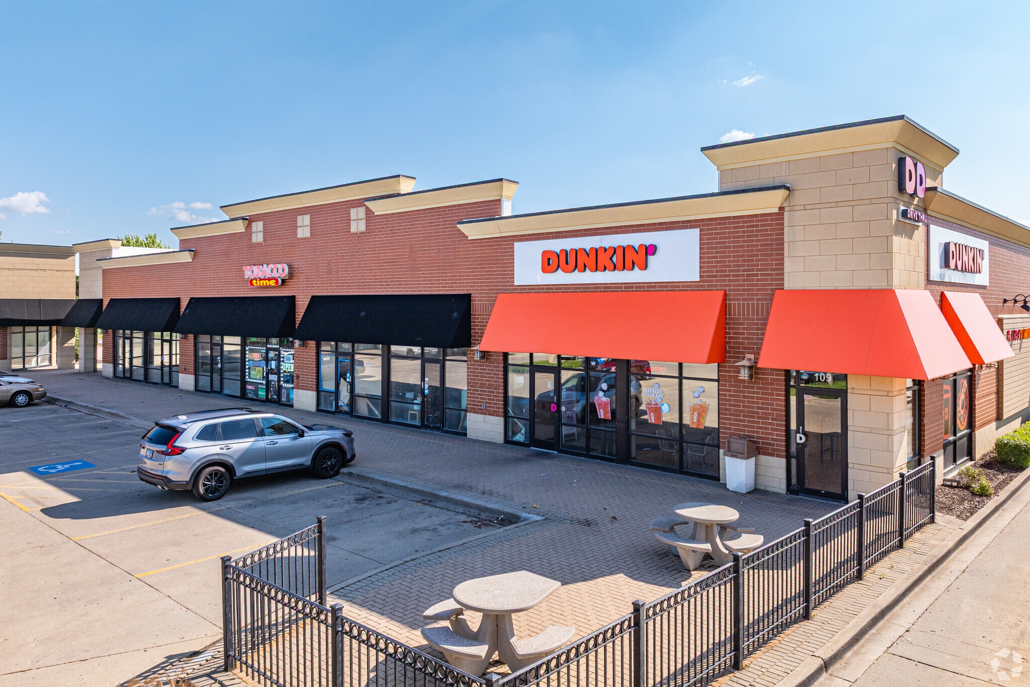 7010 Burroughs Ave, Plano, IL for Rent