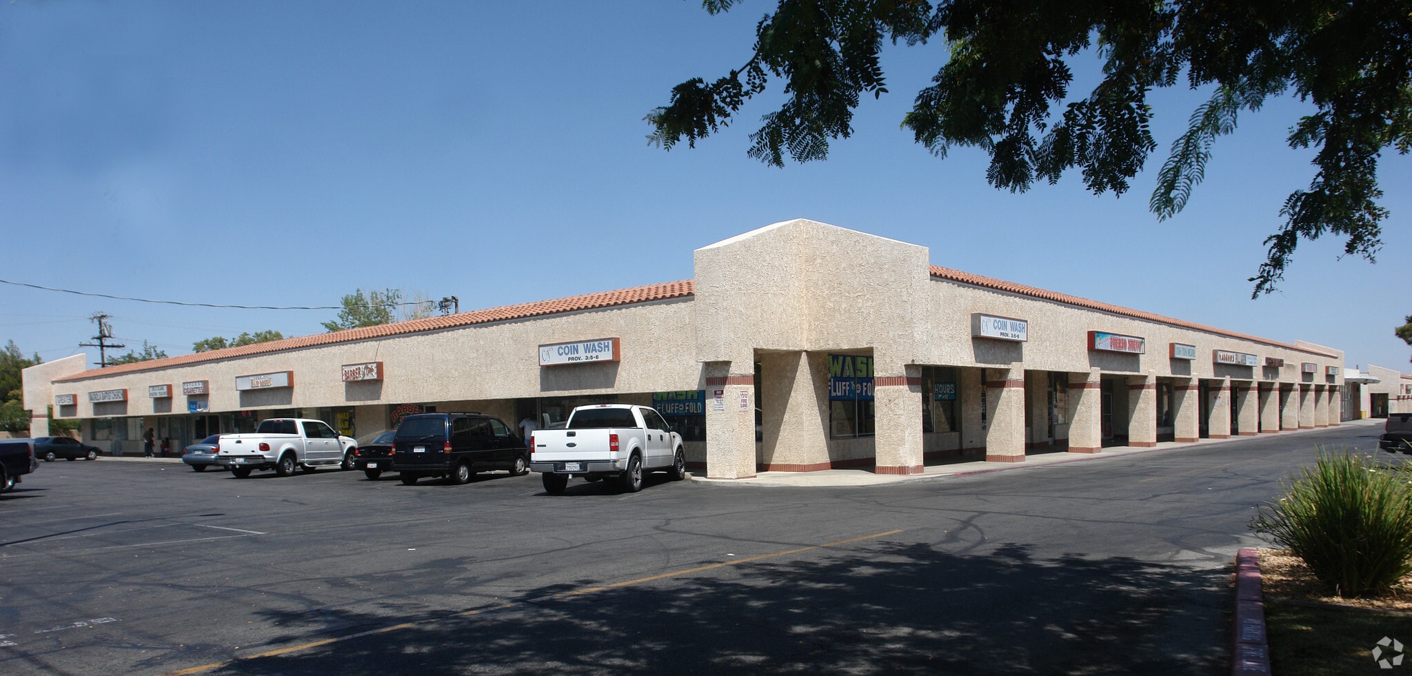 2121 E Palmdale Blvd Palmdale, CA 93550 Shopping Center Property for