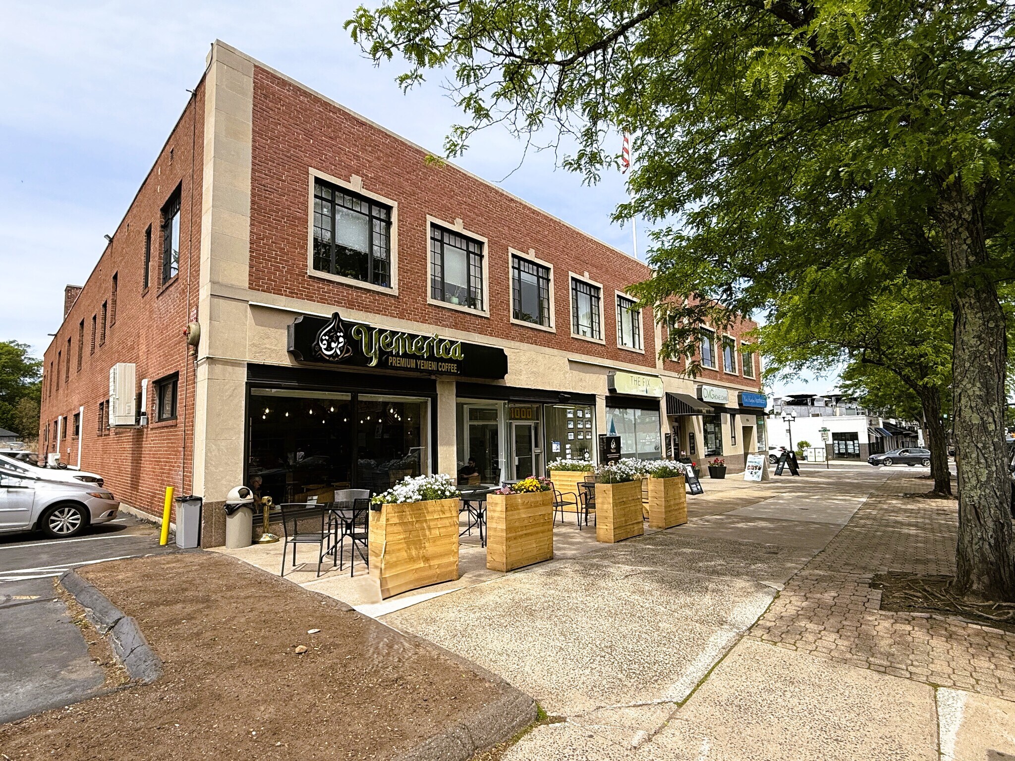 1000 Farmington Ave, West Hartford, CT for Sale