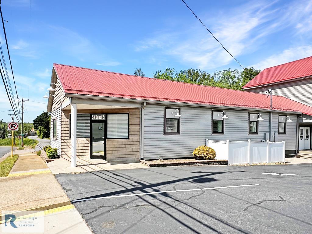 53 Depot st, Chatham, VA for Rent