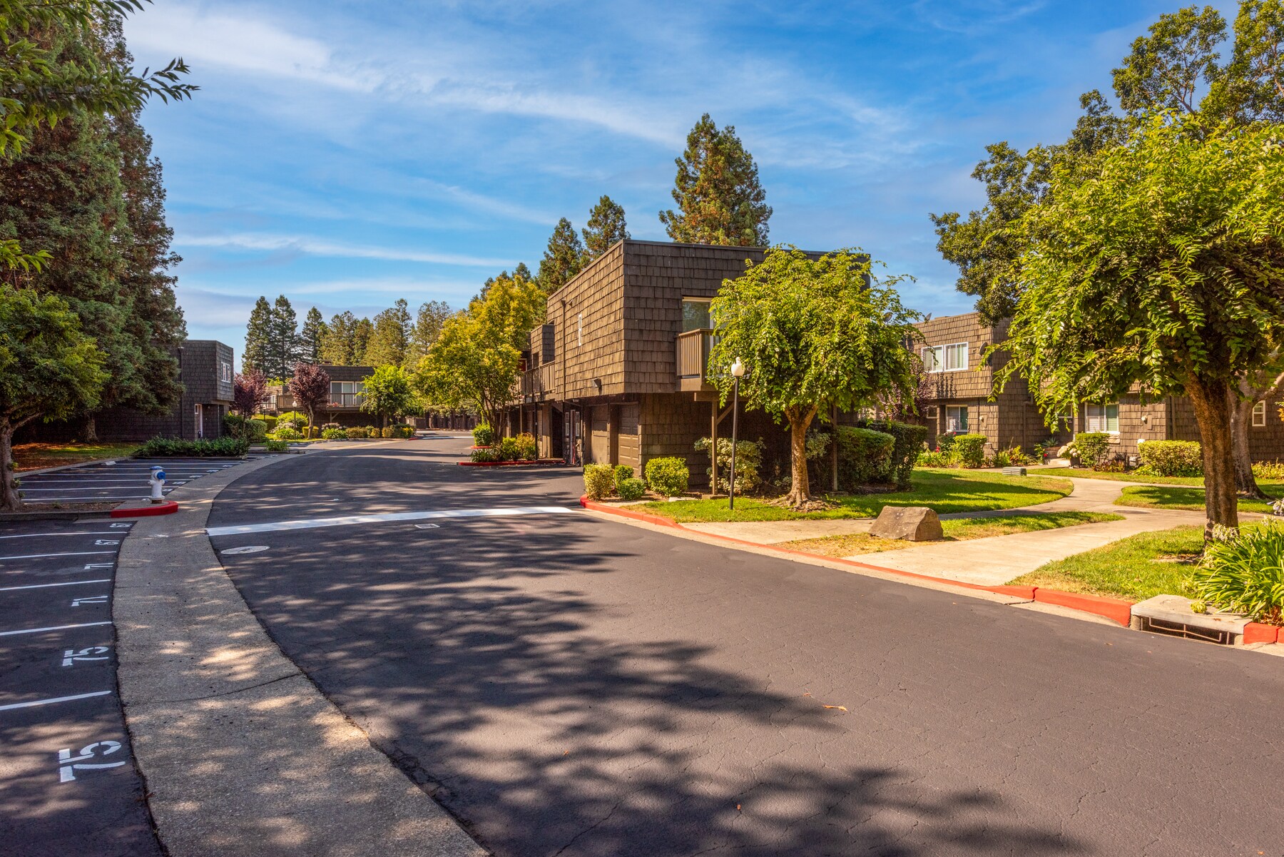 725 W College Ave, Santa Rosa, CA for Sale