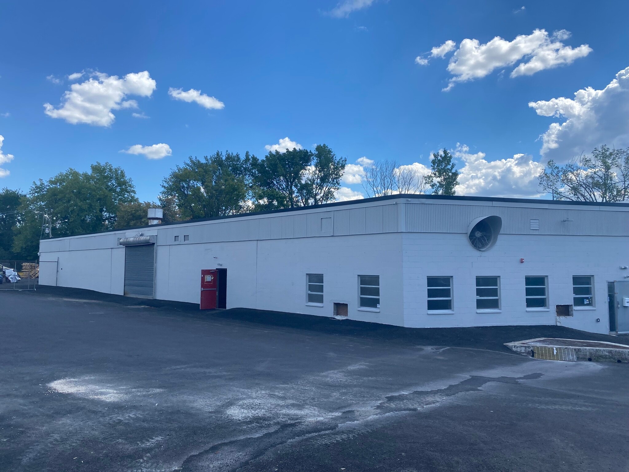 725 County Line Rd Huntingdon Valley, PA 19006 Industrial Park