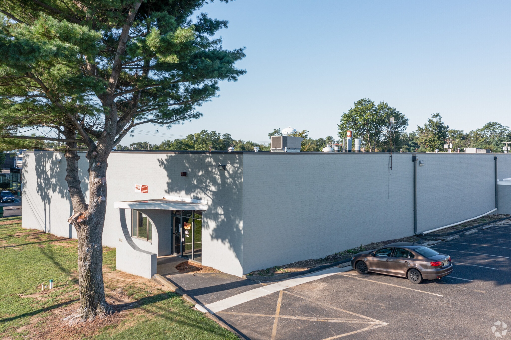 815 Hylton Rd, Pennsauken, NJ for Rent