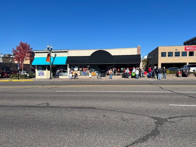 229-231 E Main St, Anoka, MN for Sale