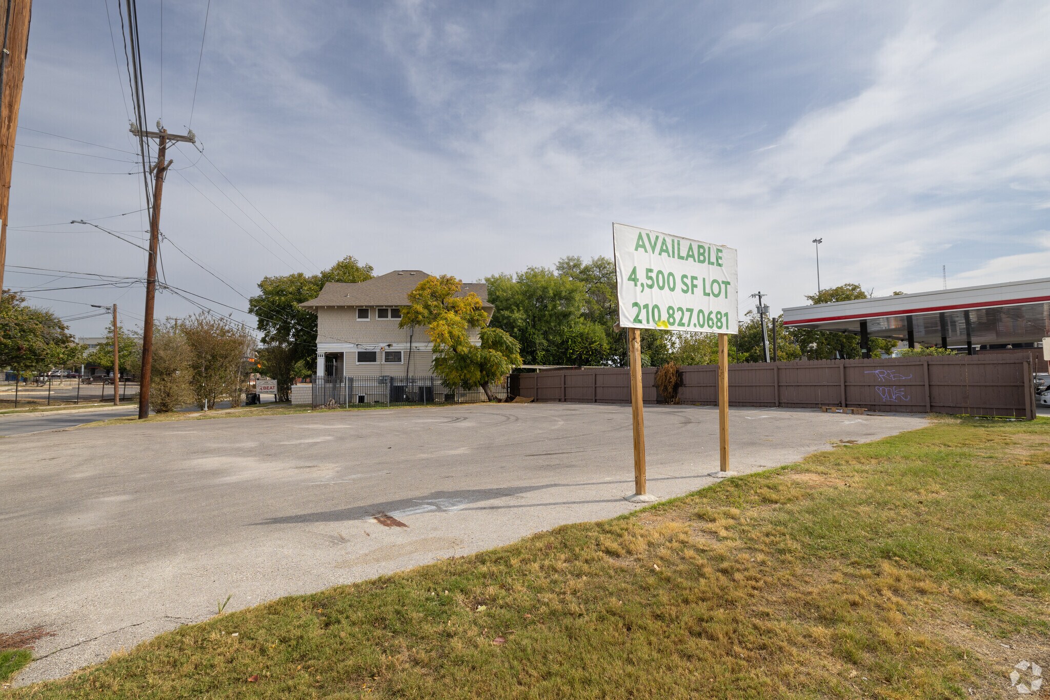 302 W Euclid Ave, San Antonio, TX for Rent