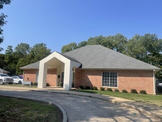 Ardmore, OK Retail - 1105 Walnut Dr Ardmore, OK Retail - 1105 Walnut Dr