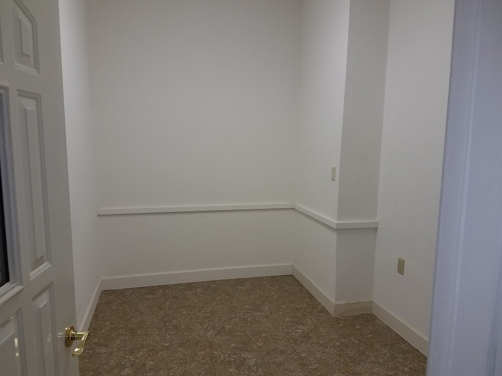 201 S Main St Jefferson, WI 53549 Retail Property for Lease on